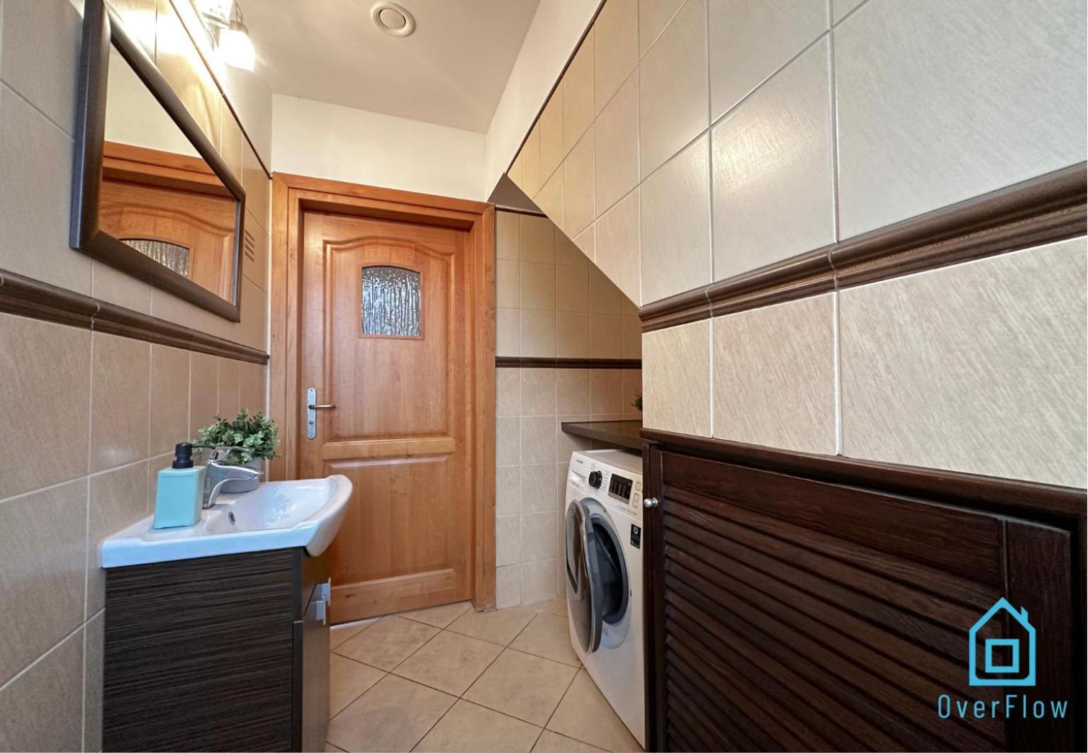 Purple Room - Charming Place, 15 Minutes To Gdansk Old Town & 5 Minutes To Seaside Eksteriør billede