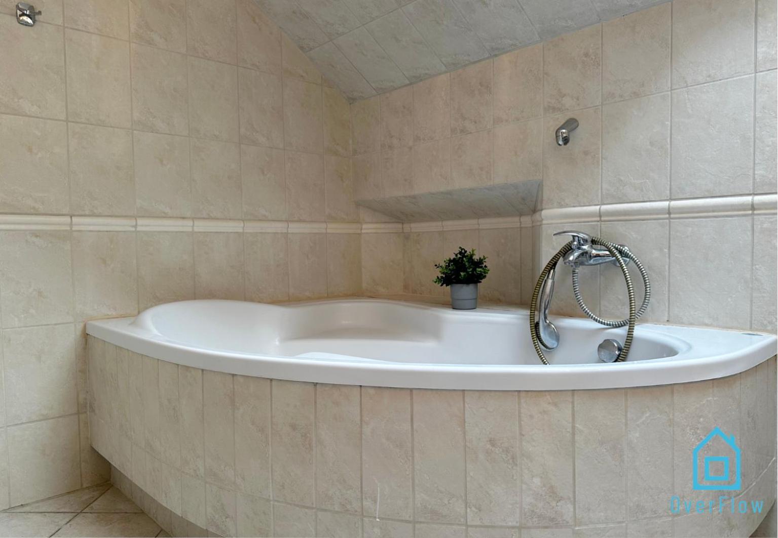Purple Room - Charming Place, 15 Minutes To Gdansk Old Town & 5 Minutes To Seaside Eksteriør billede